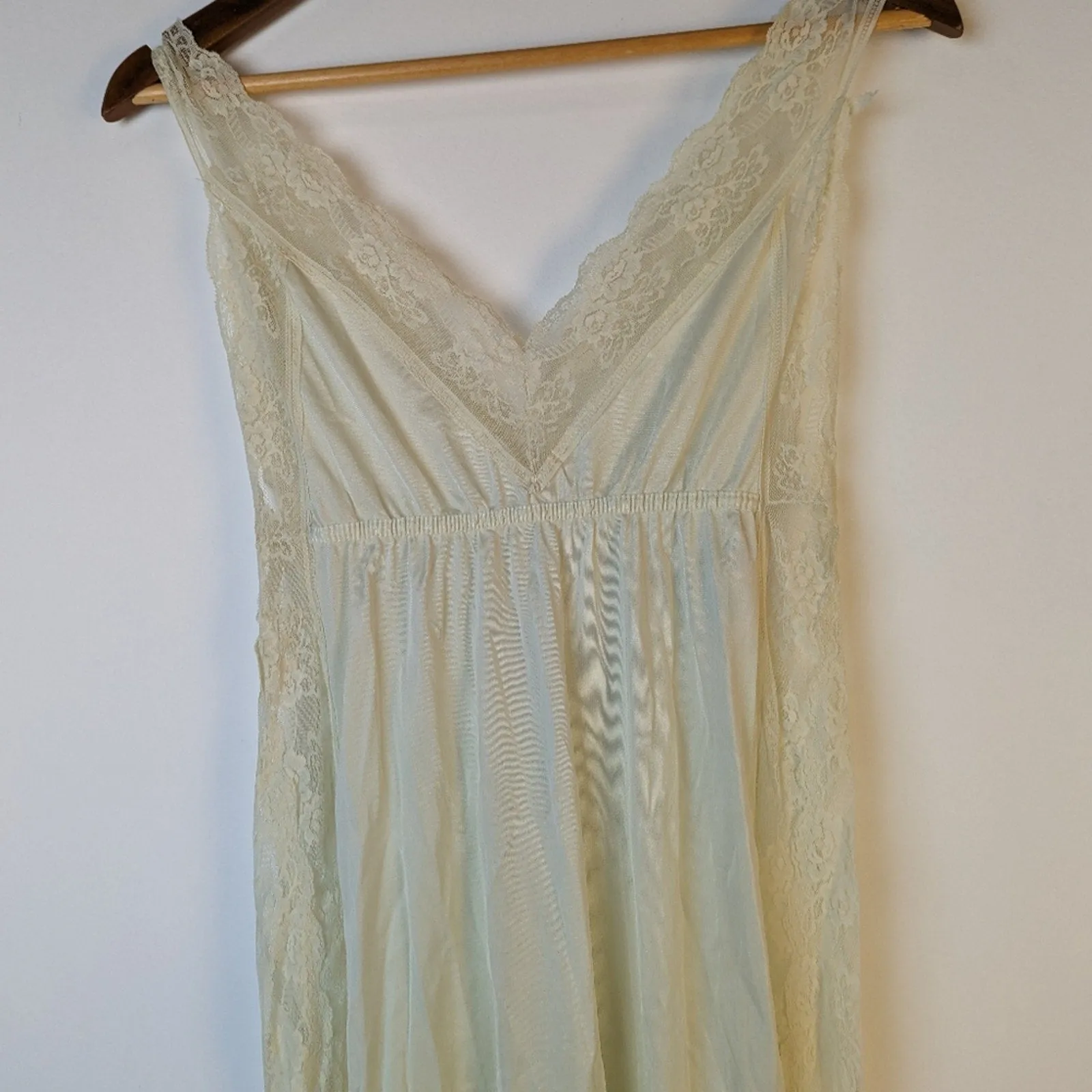 60's Vintage Pandora Lingerie by Chic Nightgown - Large