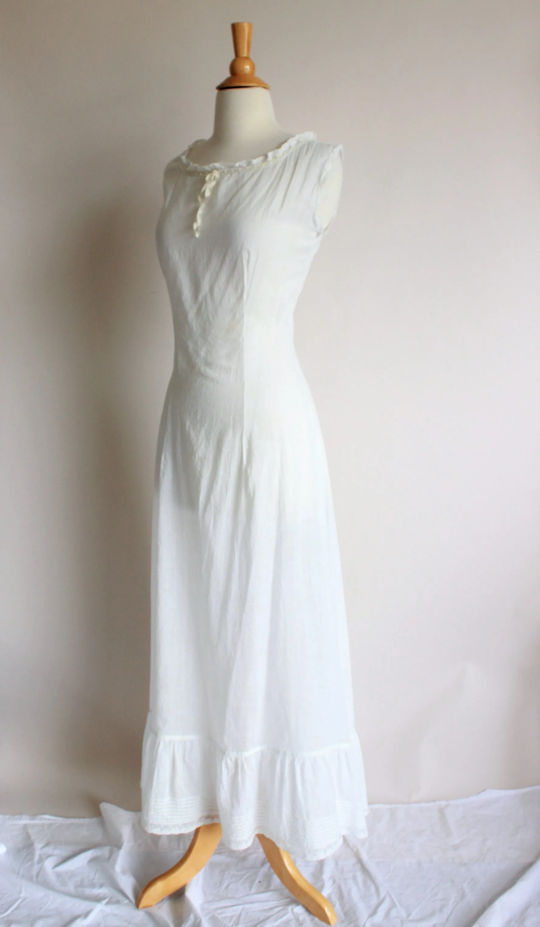 Antique Edwardian White Cotton Chemise Nightgown