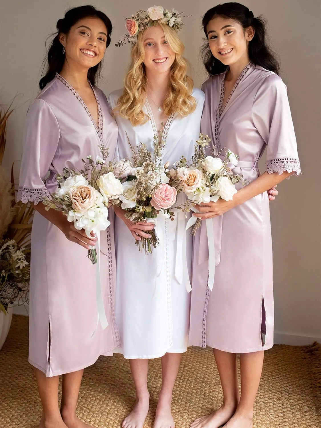 AW BRIDAL Women's Silk Robe Satin Kimono Robe for Bride Bridesmaids Short Bridal Party Robes Wedding Loungewear XS-XXL