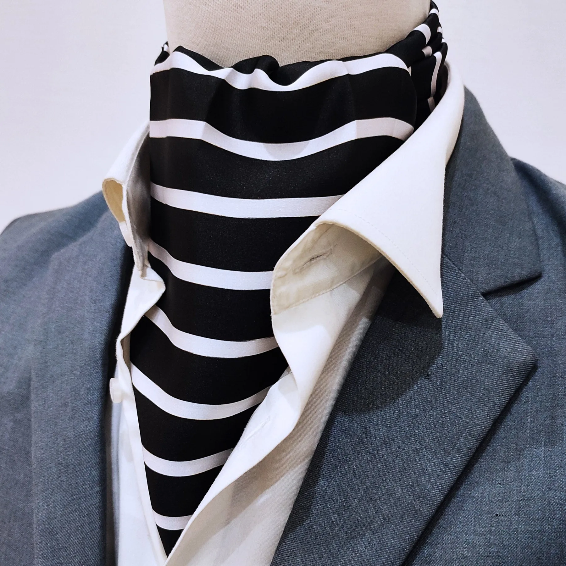 black with white - silk men ascot