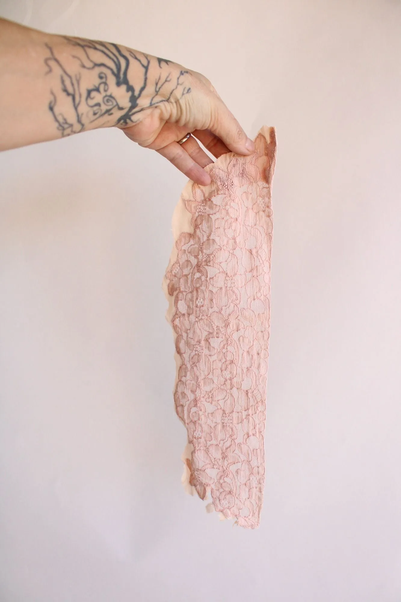 Vintage 1940s Lace Appliques, Pink Collar Trim, 3 PIeces