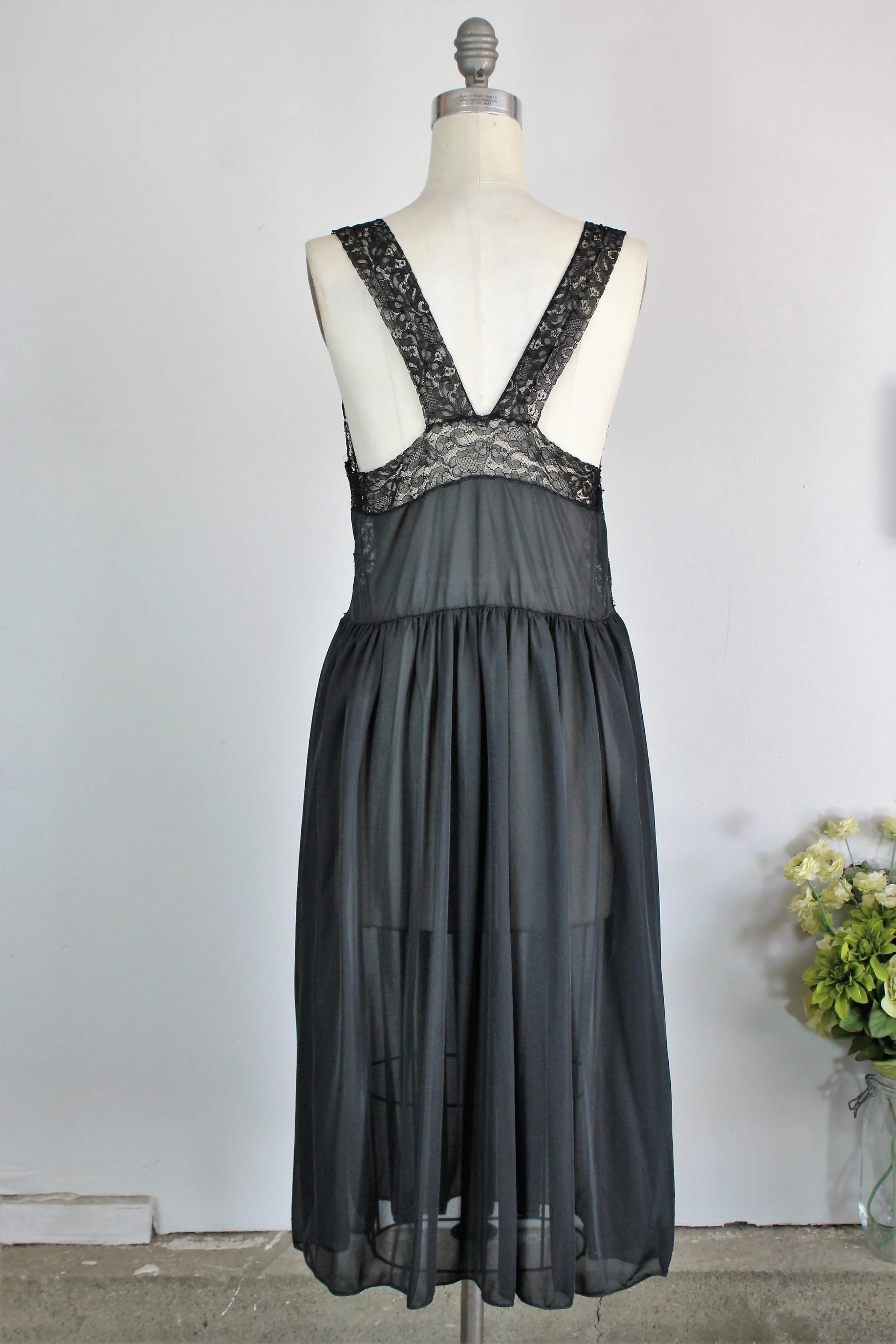 Vintage 1960s Black Full Slip
