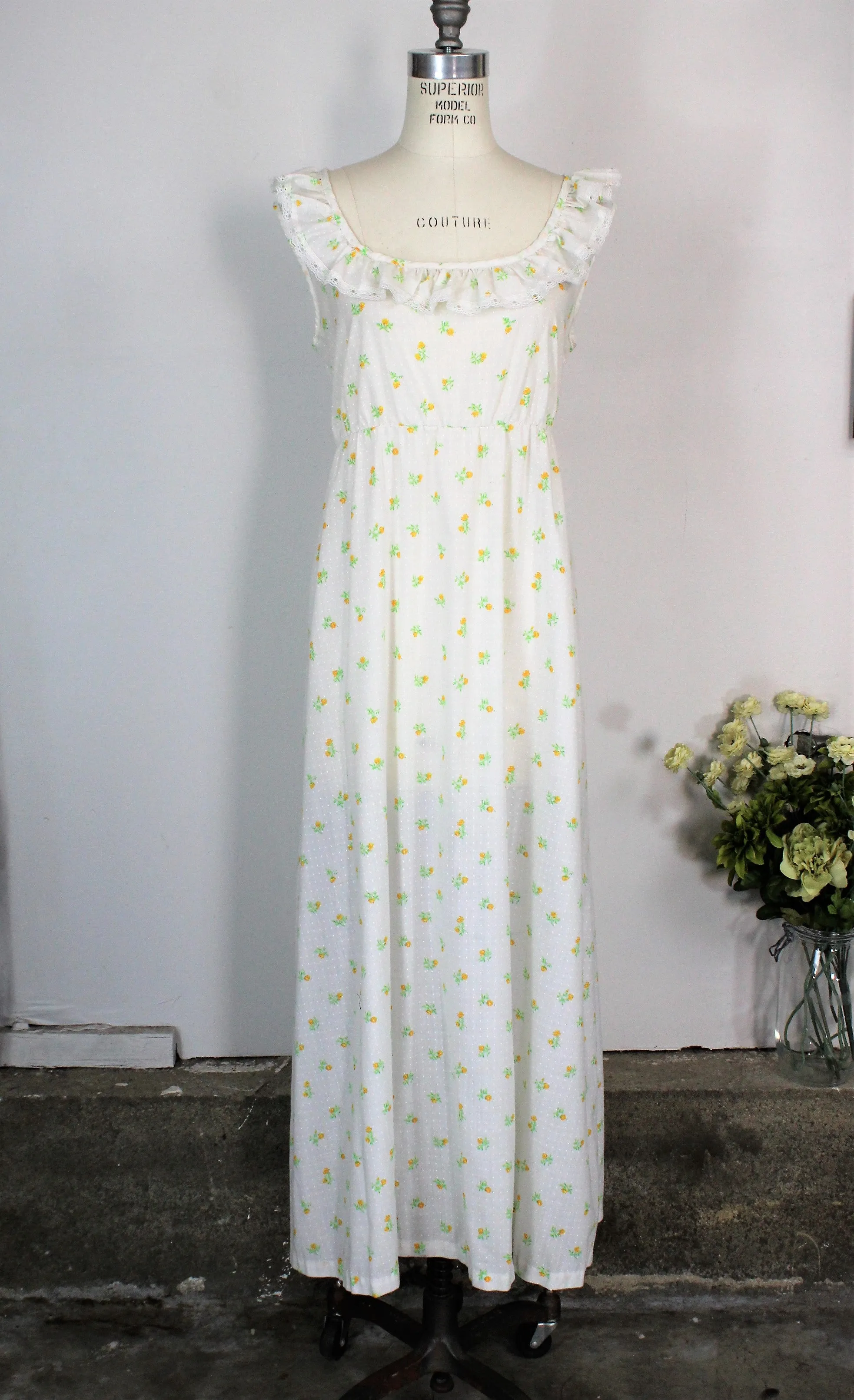 Vintage 1970s 1980s Floral Print Nightgown With Tiny Yellow Flowers And Swiss Dots
