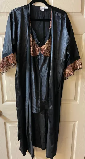 Womens Small/Medium GILLIGAN & O’MALLEY Black Leopard Chemise Gown & Robe